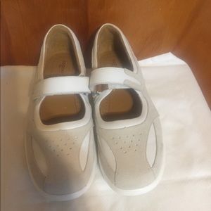 Comfort shoes